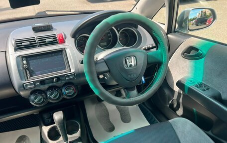 Honda Fit III, 2002 год, 559 000 рублей, 17 фотография