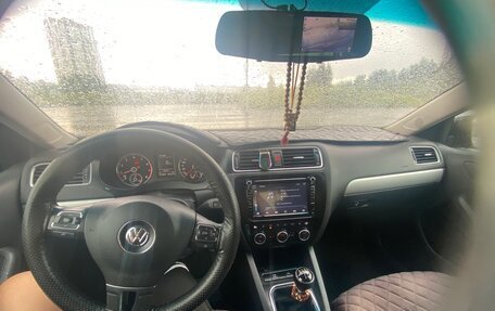 Volkswagen Jetta VI, 2013 год, 850 000 рублей, 6 фотография