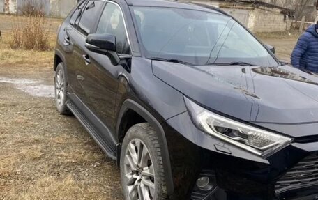 Toyota RAV4, 2020 год, 3 300 000 рублей, 5 фотография