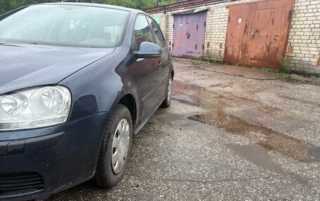 Volkswagen Golf V, 2005 год, 374 990 рублей, 2 фотография