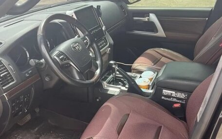 Toyota Land Cruiser 200, 2020 год, 7 450 000 рублей, 3 фотография