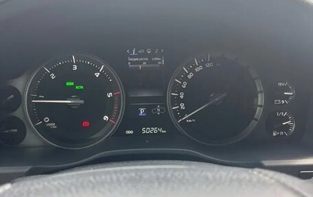 Toyota Land Cruiser 200, 2020 год, 7 450 000 рублей, 12 фотография