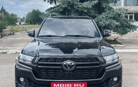 Toyota Land Cruiser 200, 2020 год, 7 450 000 рублей, 5 фотография