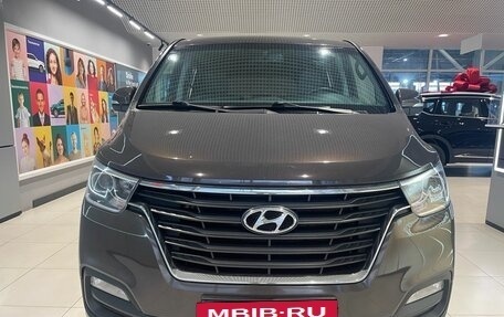 Hyundai H-1 II рестайлинг, 2019 год, 2 599 000 рублей, 4 фотография