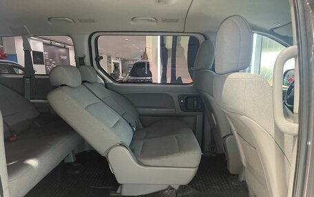 Hyundai H-1 II рестайлинг, 2019 год, 2 599 000 рублей, 28 фотография