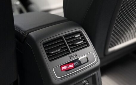 Audi A4, 2023 год, 2 500 000 рублей, 13 фотография
