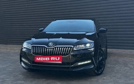 Skoda Superb III рестайлинг, 2021 год, 1 950 000 рублей, 4 фотография