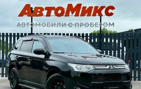Mitsubishi Outlander III рестайлинг 3, 2013 год, 1 390 000 рублей, 3 фотография