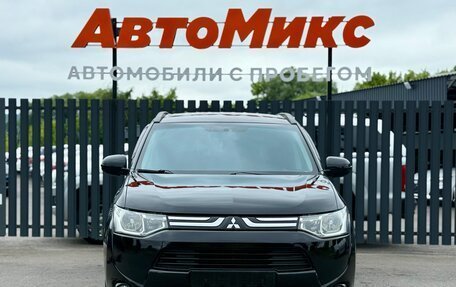 Mitsubishi Outlander III рестайлинг 3, 2013 год, 1 390 000 рублей, 2 фотография