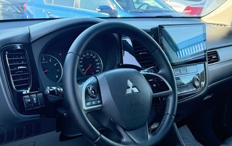 Mitsubishi Outlander III рестайлинг 3, 2013 год, 1 390 000 рублей, 13 фотография