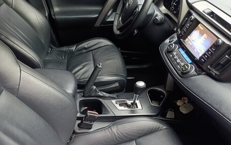 Toyota RAV4, 2017 год, 2 550 000 рублей, 4 фотография