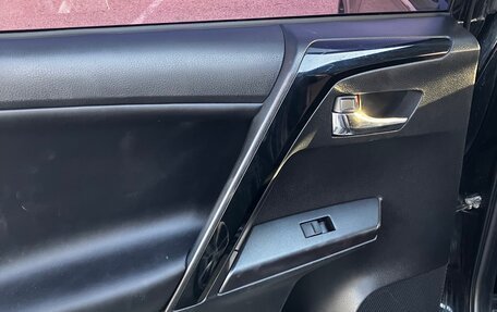 Toyota RAV4, 2019 год, 2 350 000 рублей, 11 фотография