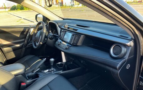 Toyota RAV4, 2019 год, 2 350 000 рублей, 17 фотография