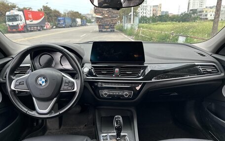BMW 1 серия, 2023 год, 1 610 000 рублей, 14 фотография