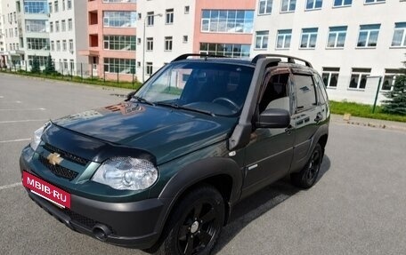 Chevrolet Niva I рестайлинг, 2013 год, 650 000 рублей, 3 фотография