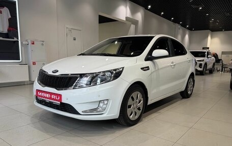 KIA Rio III рестайлинг, 2013 год, 800 000 рублей, 1 фотография