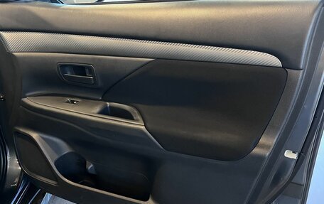 Mitsubishi Outlander III рестайлинг 3, 2016 год, 2 030 000 рублей, 25 фотография