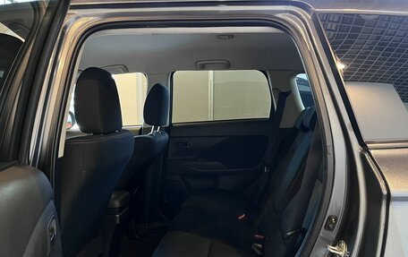 Mitsubishi Outlander III рестайлинг 3, 2016 год, 2 030 000 рублей, 22 фотография