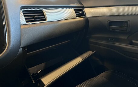 Mitsubishi Outlander III рестайлинг 3, 2016 год, 2 030 000 рублей, 27 фотография