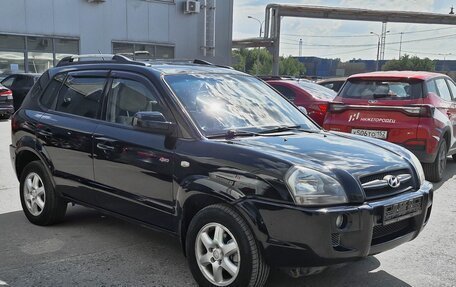 Hyundai Tucson III, 2005 год, 669 000 рублей, 2 фотография