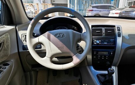 Hyundai Tucson III, 2005 год, 669 000 рублей, 11 фотография