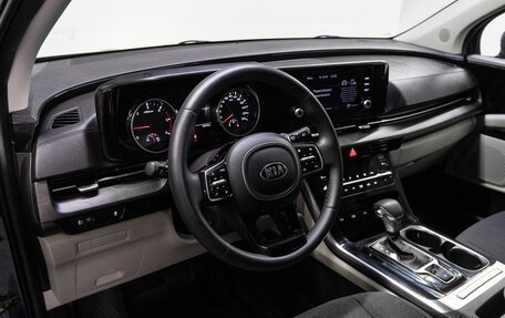 KIA Carnival, 2021 год, 3 295 000 рублей, 9 фотография