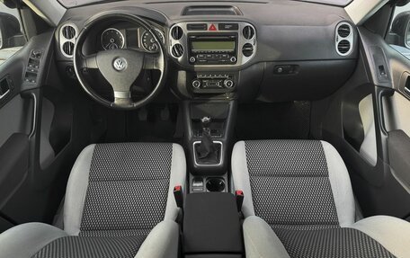 Volkswagen Tiguan I, 2010 год, 1 075 000 рублей, 10 фотография
