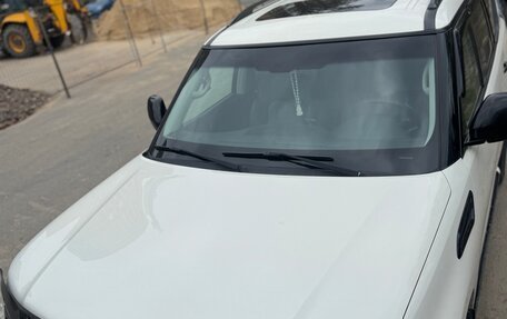 Nissan Patrol, 2011 год, 2 300 000 рублей, 7 фотография