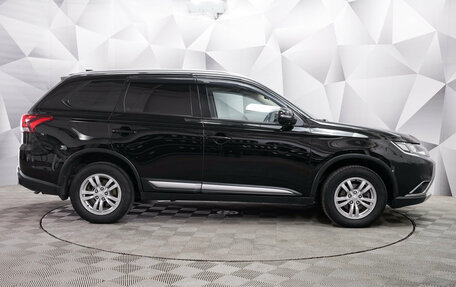 Mitsubishi Outlander III рестайлинг 3, 2018 год, 1 921 000 рублей, 6 фотография
