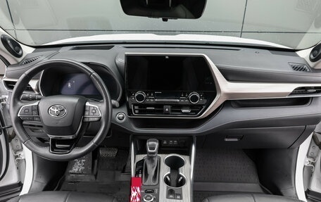 Toyota Highlander, 2025 год, 5 149 000 рублей, 16 фотография