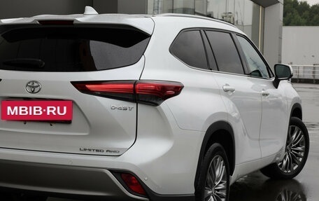 Toyota Highlander, 2025 год, 5 149 000 рублей, 28 фотография
