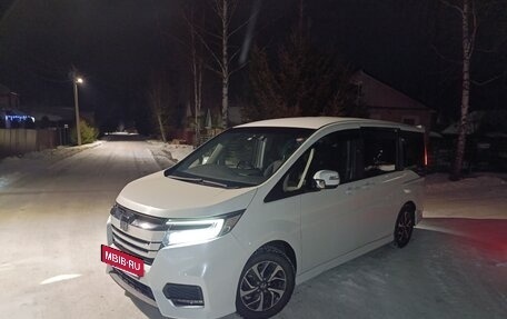 Honda Stepwgn IV, 2019 год, 2 500 000 рублей, 21 фотография