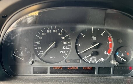 BMW 5 серия, 1998 год, 670 000 рублей, 13 фотография