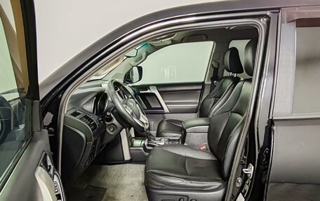 Toyota Land Cruiser Prado 150 рестайлинг 2, 2010 год, 2 399 000 рублей, 14 фотография