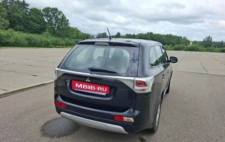 Mitsubishi Outlander III рестайлинг 3, 2014 год, 1 100 000 рублей, 6 фотография