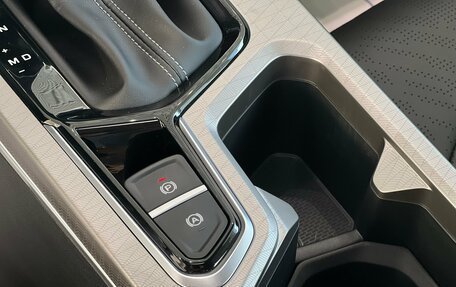 Geely Emgrand, 2024 год, 1 895 000 рублей, 23 фотография