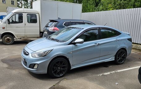 Hyundai Solaris II рестайлинг, 2012 год, 500 000 рублей, 1 фотография