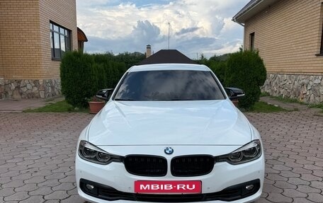 BMW 3 серия, 2016 год, 2 400 000 рублей, 1 фотография