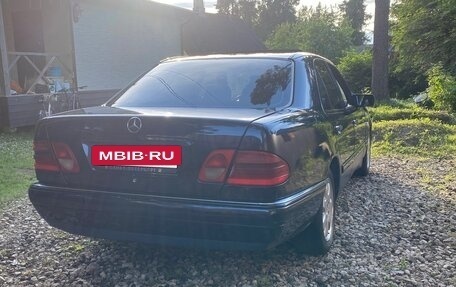 Mercedes-Benz E-Класс, 1997 год, 350 000 рублей, 5 фотография