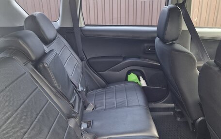 Mitsubishi Outlander III рестайлинг 3, 2012 год, 1 100 000 рублей, 7 фотография