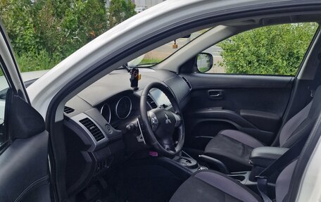 Mitsubishi Outlander III рестайлинг 3, 2012 год, 1 100 000 рублей, 12 фотография