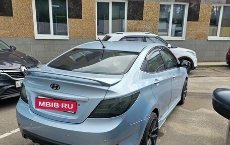 Hyundai Solaris II рестайлинг, 2012 год, 500 000 рублей, 6 фотография