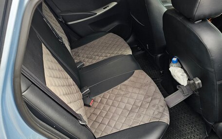 Hyundai Solaris II рестайлинг, 2012 год, 500 000 рублей, 19 фотография