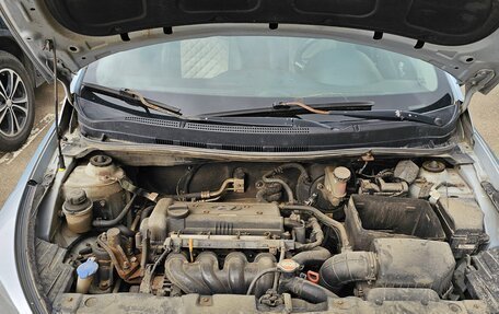 Hyundai Solaris II рестайлинг, 2012 год, 500 000 рублей, 20 фотография