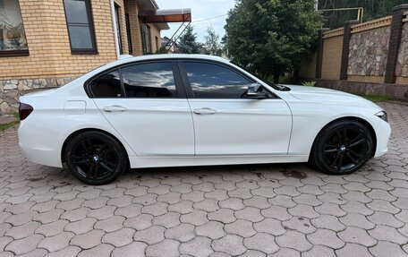 BMW 3 серия, 2016 год, 2 400 000 рублей, 3 фотография