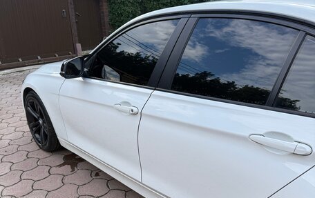 BMW 3 серия, 2016 год, 2 400 000 рублей, 9 фотография