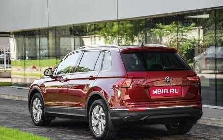 Volkswagen Tiguan II, 2021 год, 2 599 000 рублей, 9 фотография