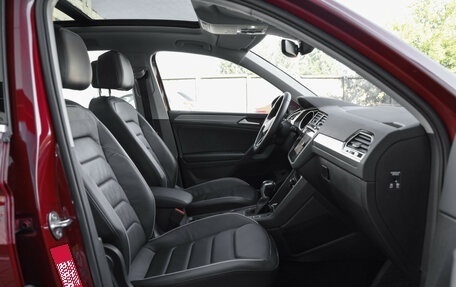 Volkswagen Tiguan II, 2021 год, 2 599 000 рублей, 27 фотография