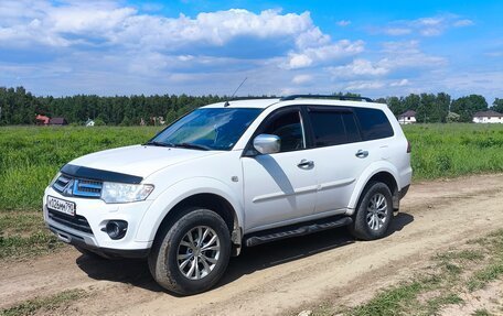 Mitsubishi Pajero Sport II рестайлинг, 2013 год, 1 720 000 рублей, 2 фотография