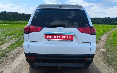 Mitsubishi Pajero Sport II рестайлинг, 2013 год, 1 720 000 рублей, 12 фотография